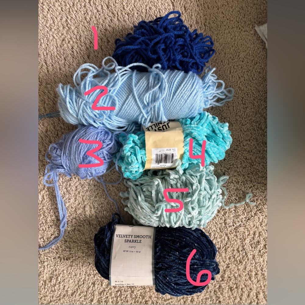 BLUE AND GREEN YARNS FOR BUYER TO SEE